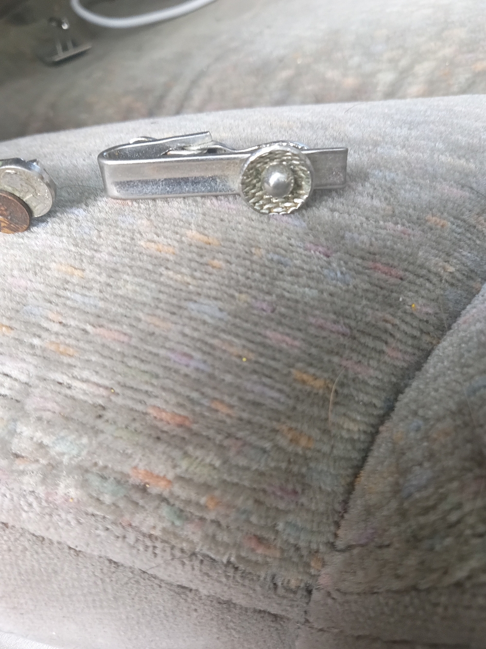 Silver Tie Clip with Rope-Edge Medallion